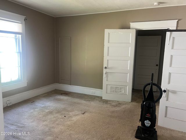 702 W Walnut Street, Goldsboro, NC 27530
