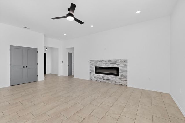 890 Idalia Road SW, Rio Rancho, NM 87124