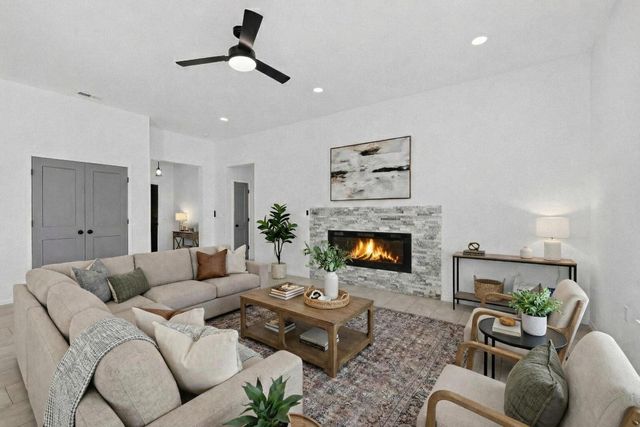 890 Idalia Road SW, Rio Rancho, NM 87124