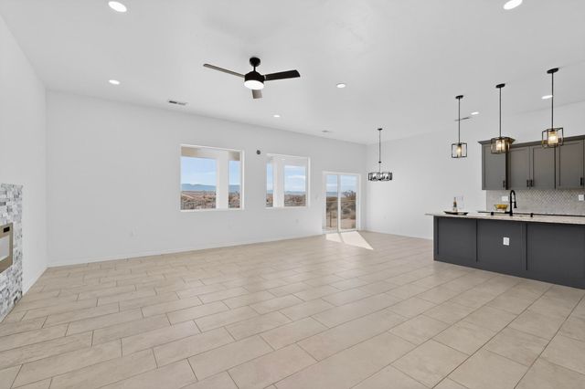 890 Idalia Road SW, Rio Rancho, NM 87124