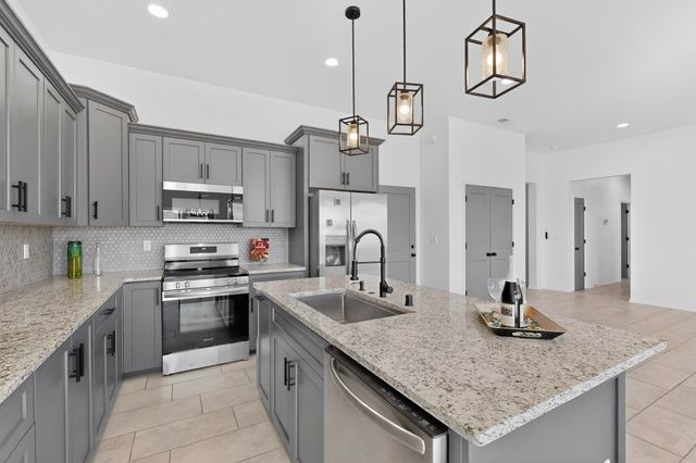 890 Idalia Road SW, Rio Rancho, NM 87124