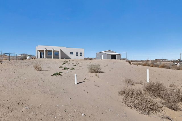 890 Idalia Road SW, Rio Rancho, NM 87124