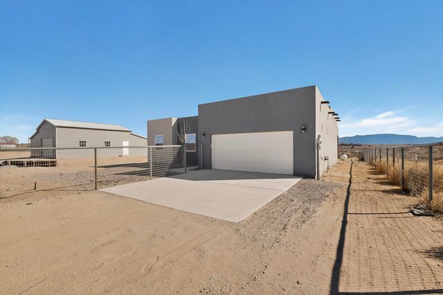 890 Idalia Road SW, Rio Rancho, NM 87124