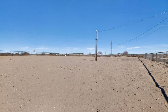 890 Idalia Road SW, Rio Rancho, NM 87124