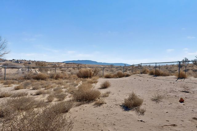 890 Idalia Road SW, Rio Rancho, NM 87124