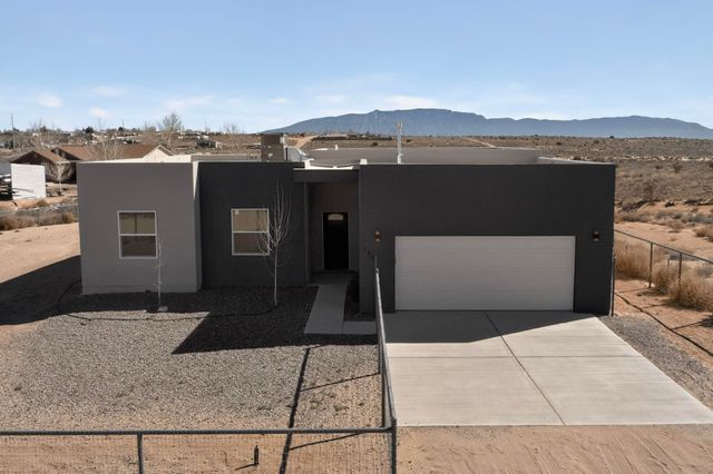890 Idalia Road SW, Rio Rancho, NM 87124