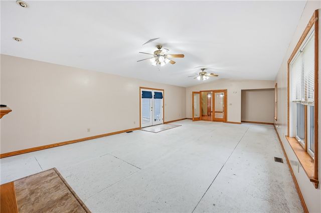 3451 E State Rd, Shenango, PA 16134