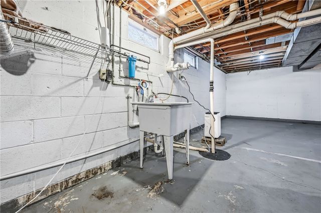 3451 E State Rd, Shenango, PA 16134