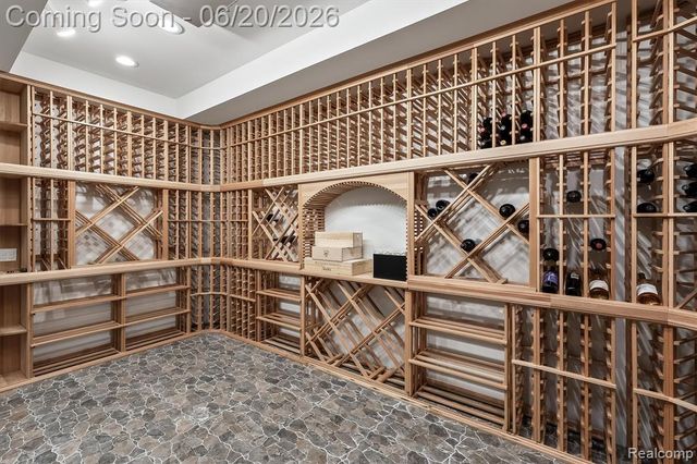 5200 Windingwood Drive, Bloomfield Hills, MI 48302