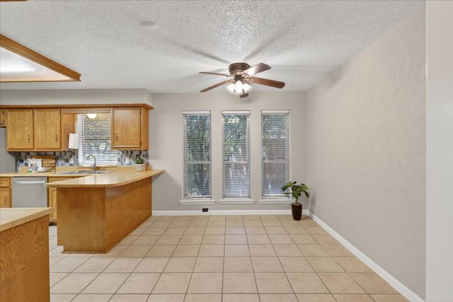 900 E Berkeley Drive, Richardson, TX 75081