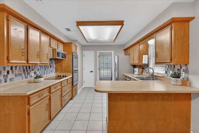 900 E Berkeley Drive, Richardson, TX 75081