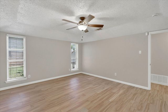 900 E Berkeley Drive, Richardson, TX 75081