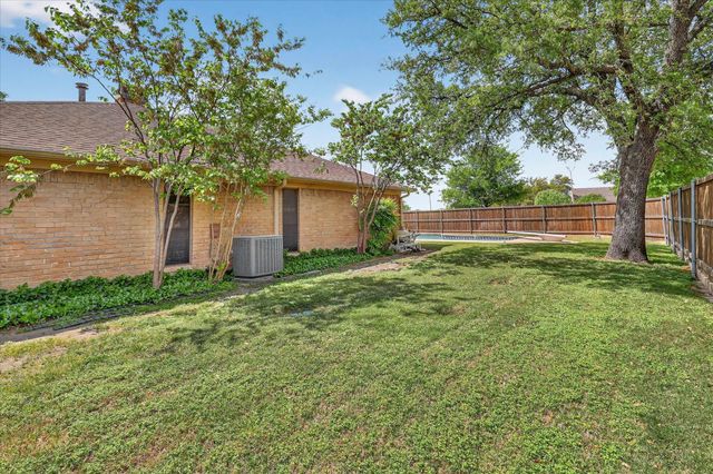 900 E Berkeley Drive, Richardson, TX 75081