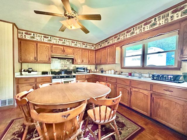 269 Strawberry Road, Monticello, KY 42633