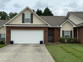 1470 Remington Grove Lane, Knoxville, TN 37909