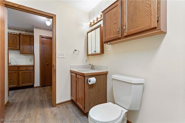 1529 Rhine River Road NW, Uniontown, OH 44685