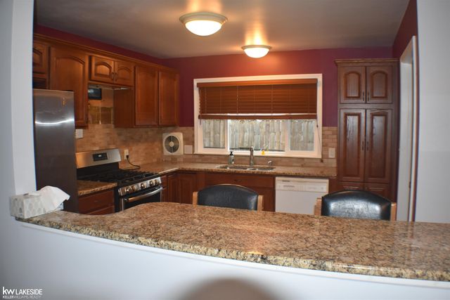21360 Remick Street, Clinton Twp, MI 48036