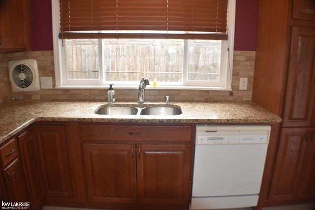 21360 Remick Street, Clinton Twp, MI 48036