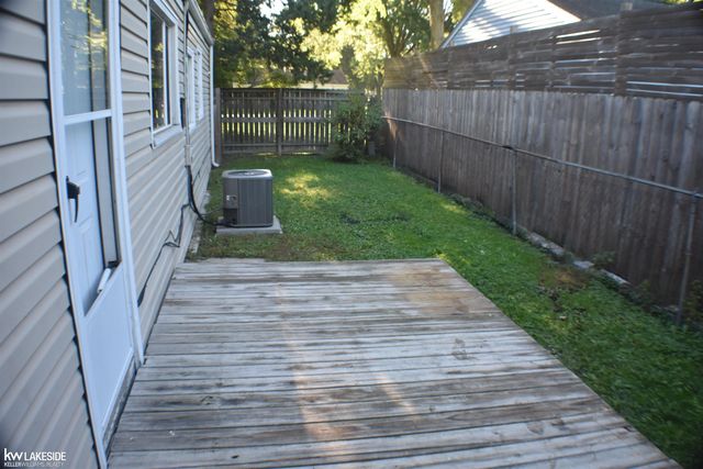 21360 Remick Street, Clinton Twp, MI 48036