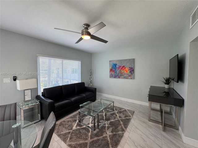 508 Hendricks Isle 10, Fort Lauderdale, FL 33301