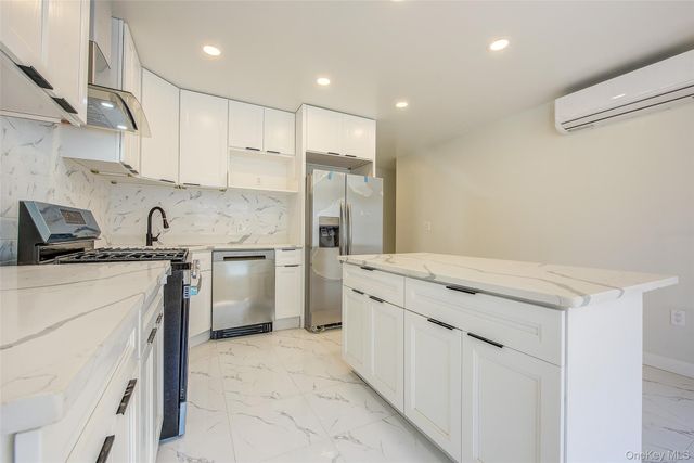 130-37 92nd Avenue, Richmond Hill, NY 11418