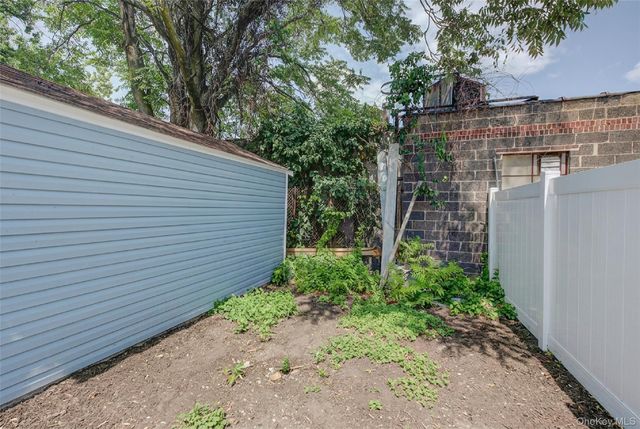 130-37 92nd Avenue, Richmond Hill, NY 11418