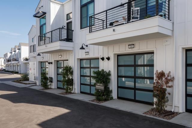 1107 Catania Court 203, Encinitas, CA 92024