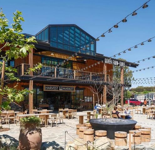 1107 Catania Court 203, Encinitas, CA 92024