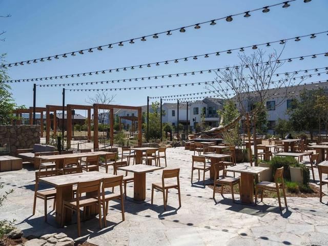 1107 Catania Court 203, Encinitas, CA 92024