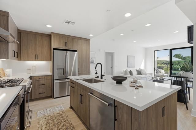 1107 Catania Court 203, Encinitas, CA 92024