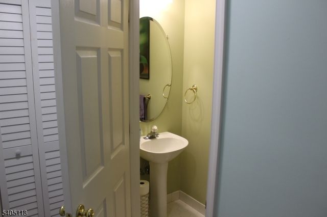 2002 S Branch Dr 2002, Readington Twp., NJ 08889