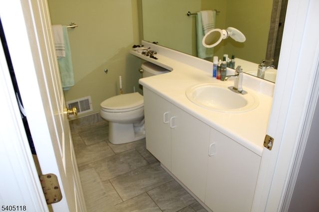 2002 S Branch Dr 2002, Readington Twp., NJ 08889