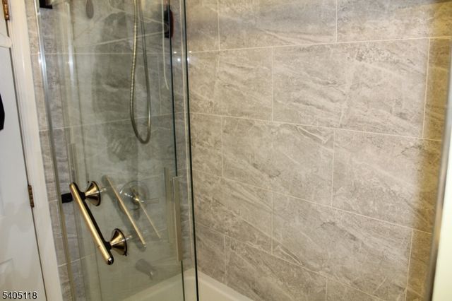 2002 S Branch Dr 2002, Readington Twp., NJ 08889