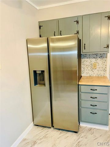 132 Lind Avenue, Salina, NY 13211