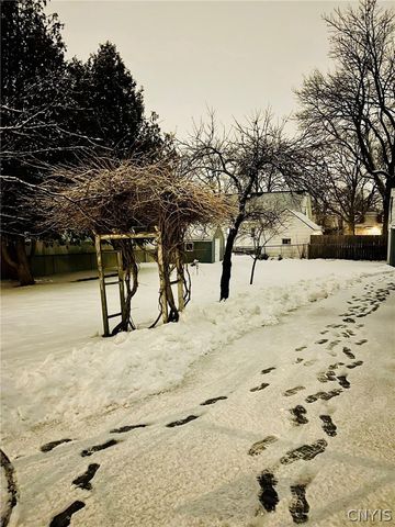 132 Lind Avenue, Salina, NY 13211