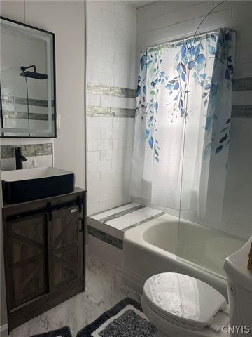 132 Lind Avenue, Salina, NY 13211