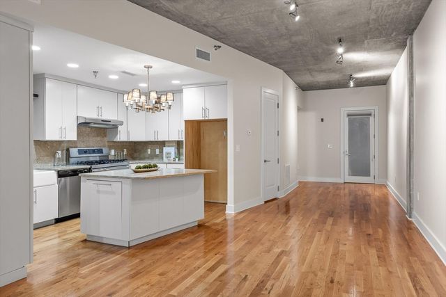 417 Frazier Ave # 303, Chattanooga, TN 37405