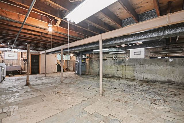 6634 W 64th Street, Chicago, IL 60638