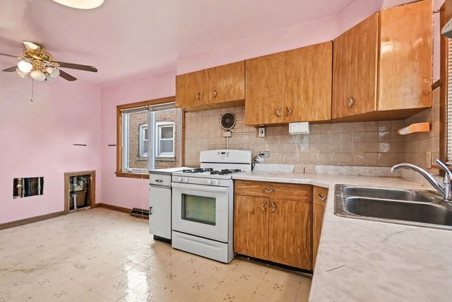 6634 W 64th Street, Chicago, IL 60638