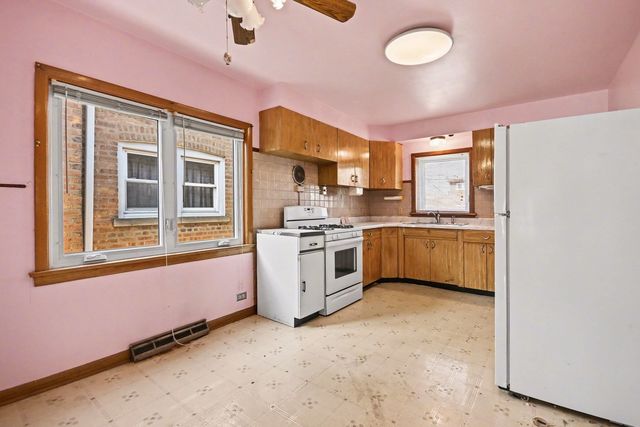 6634 W 64th Street, Chicago, IL 60638