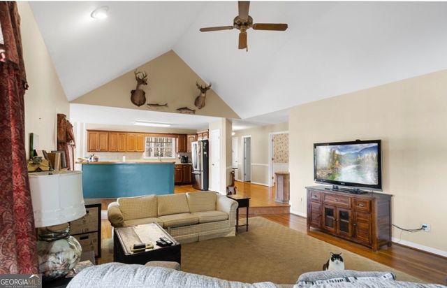 1776 Wax Road SE, Silver Creek, GA 30173