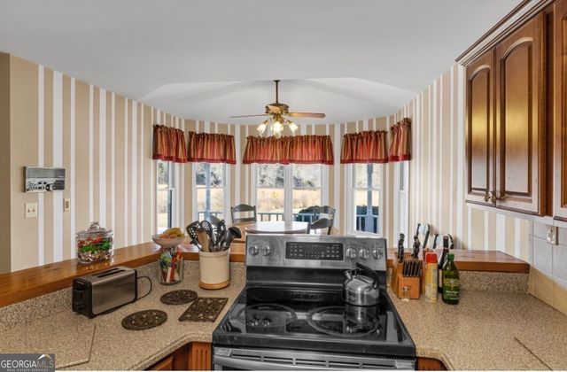 1776 Wax Road SE, Silver Creek, GA 30173