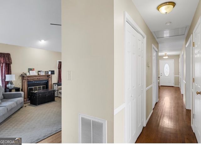 1776 Wax Road SE, Silver Creek, GA 30173