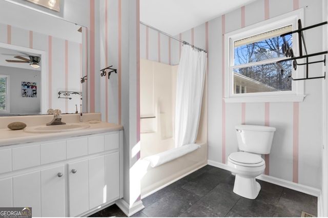 1776 Wax Road SE, Silver Creek, GA 30173