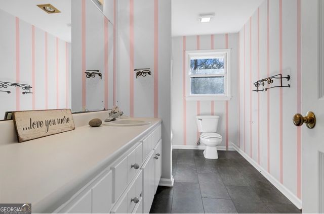 1776 Wax Road SE, Silver Creek, GA 30173