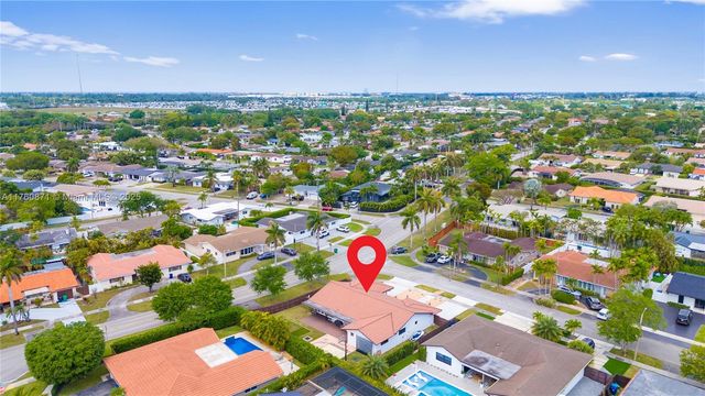 2010 NE 208th St, Miami, FL 33179