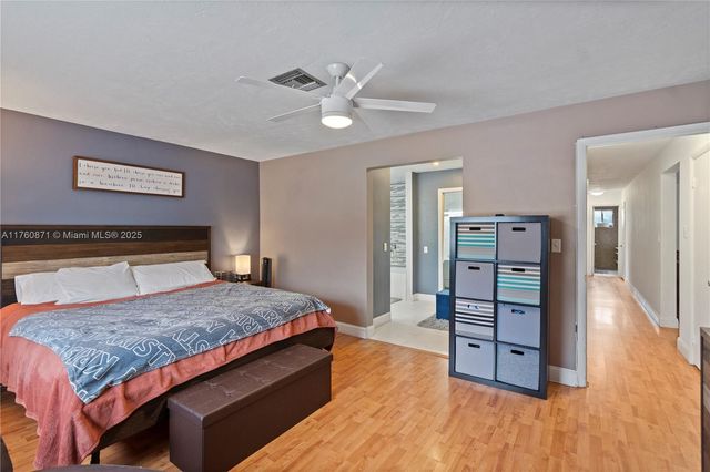 2010 NE 208th St, Miami, FL 33179