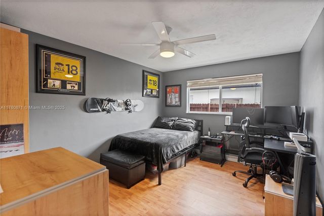 2010 NE 208th St, Miami, FL 33179