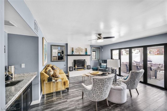 8765 Beluga Way, Las Vegas, NV 89117