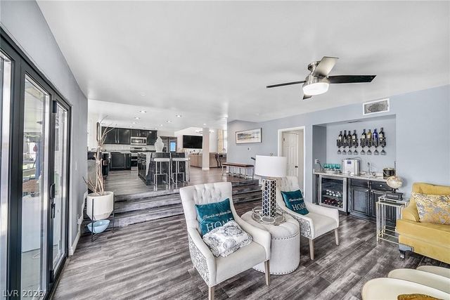 8765 Beluga Way, Las Vegas, NV 89117